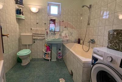 Casă cu 3 camere cu Teren 195 Mp în Mediaș - 4