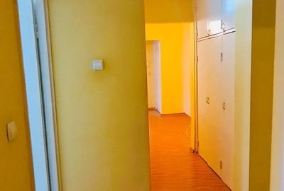 Apartament cu 3 camere decomandat în Tecuci