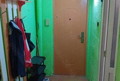 Apartament cu 3 camere situat in cocosvar , Vulcan jud Hunedoara - 3