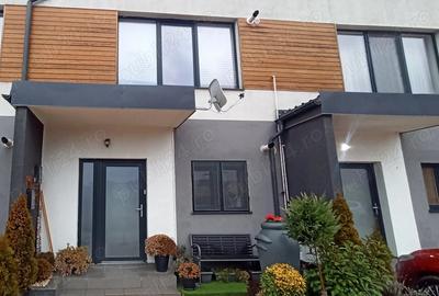 Apartament cu 2 camere decomandat în Sânpetru - 2