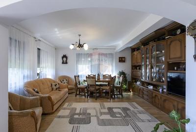 Casa / Vila cu 8 camere de vanzare+multiple constructii, teren,Luncani - 5