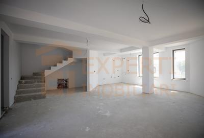 Vila situata in Palazu Mare zona Elvila - 8