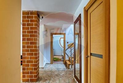 Vila/ Casa de vacanta Predeal/ piscina interioara ! - 8