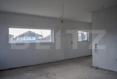 Casă cu 4 camere cu Teren 404 Mp în Pădureni - 1