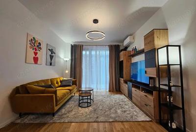 Apartament cu 2 camere semidecomandat, mobilat în Ultracentral