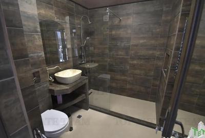 Casă cu 20 camere cu Teren 510 Mp în Mamaia - 3