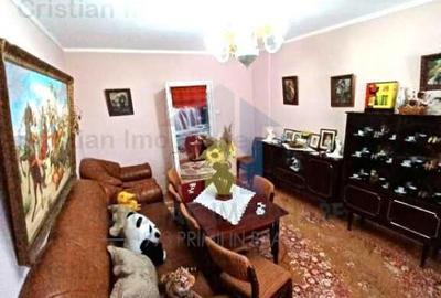 Apartament cu 4 camere decomandat în Central - 11