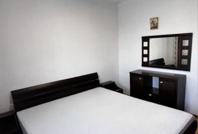 Apartament cu 3 camere decomandat în Barcea - 2