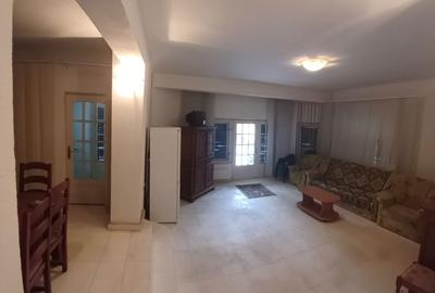 Casă cu 7 camere cu Teren 500 Mp în Nord