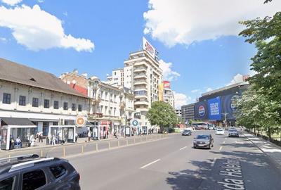 Apartament cu 3 camere semidecomandat, mobilat în