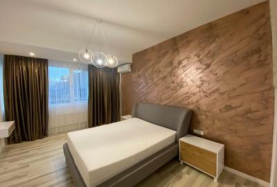 Apartament cu 5 camere semidecomandat, mobilat în P-ța Rosetti - 16