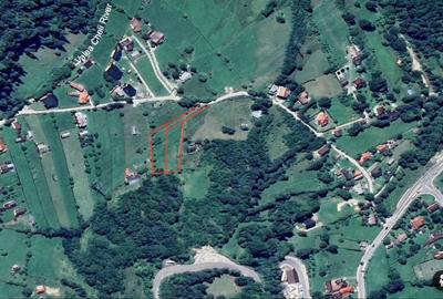 Teren panoramic insorit, utilitati, panta mica si padure, turism sau vacanta - 11