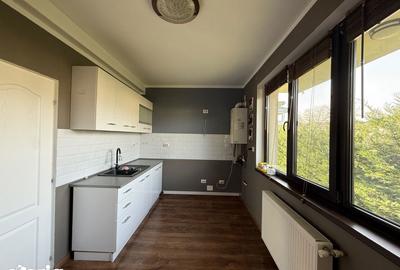 Casă cu 4 camere cu Teren 250 Mp în Florești - 8