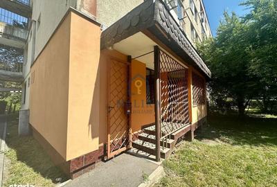 Spațiu comercial, de 47 mp, în Central - 6