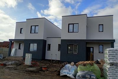 Sanandrei Duplex cu Perete Dublu, Proiect Modern - 2
