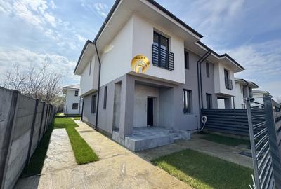 Casă cu 4 camere cu Canalizare în Otopeni - 2
