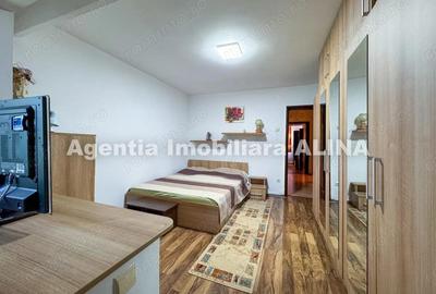 Ap. 4 camere in Deva, zona ultracentrala, Str. Imparatul Traian, 95 mp, decomandat, etaj 4. - 16