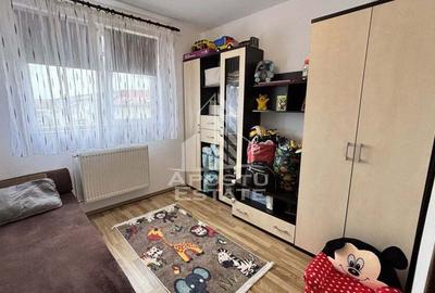 Apartament cu 3 camere semidecomandat, mobilat în Girocului - 2