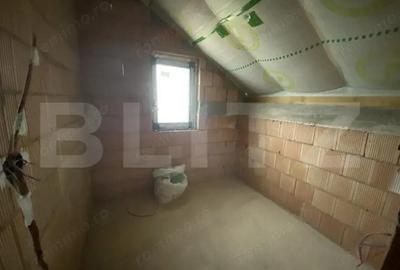 Casă cu 7 camere cu Teren 700 Mp în Aghireș - 5