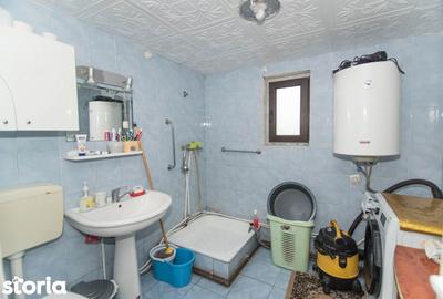 Casă cu 3 camere cu Canalizare în Merișani - 7