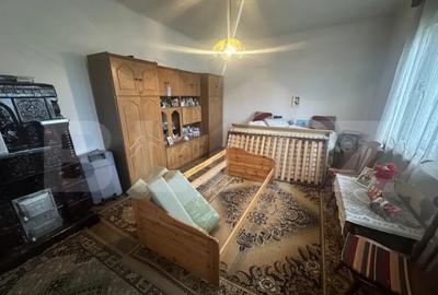 Casă cu 4 camere cu Teren 1371 Mp în Păulești - 2