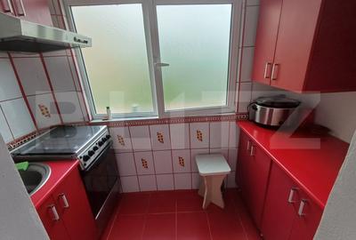 Apartament de vanzare, cu 3 camere, 70 mp, zona Revolutiei