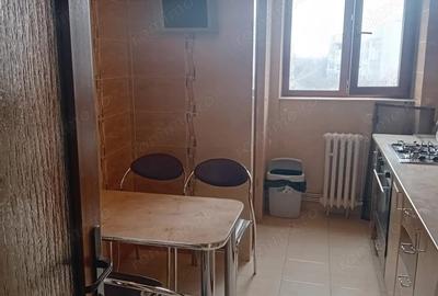 Apartament cu 3 camere decomandat în Micro 21 - 16