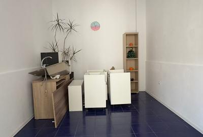 Casă cu 7 camere cu Teren 150 Mp în Tomis II - 12