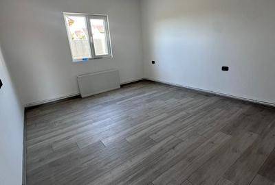 Casă individuală cu 3 camere cu Canalizare în Lumina - 4