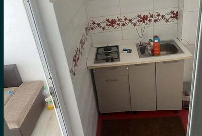 Garsonieră semidecomandată în CET - 3