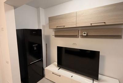 Garsonieră decomandată în Central