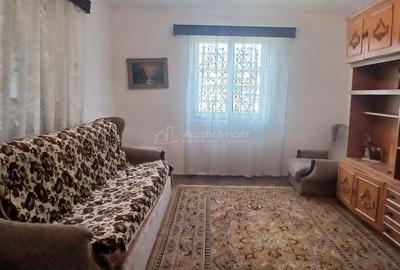 Casă cu 4 camere cu Canalizare în Central - 6