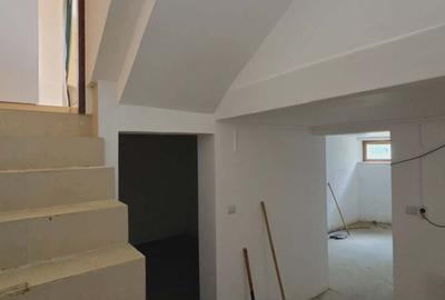 Casă cu 4 camere în Sânmartin - 16