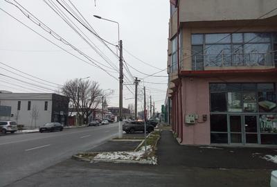 Spațiu comercial, de 580 mp, în Central - 1