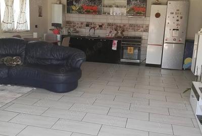 Casă cu Teren 1100 Mp în Central - 3