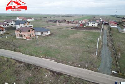 Teren de 525 mp, în Livada