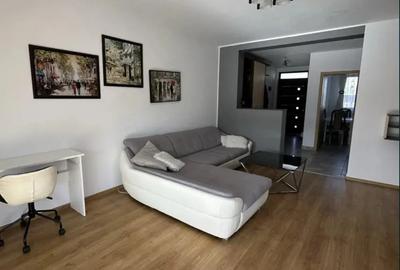 Casă cu 3 camere în Central