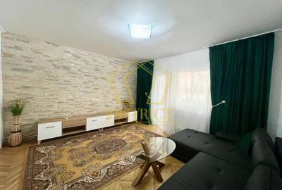 Apartament cu 3 camere decomandat în Complex Studențesc