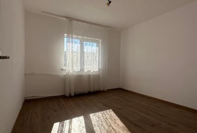 2 camere .. zona Lipovei .. etaj intermediar .. 76.000 euro - 5
