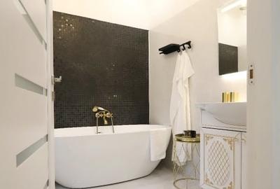 Apartament cu 4 camere decomandat în Ultracentral
