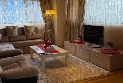 Apartament cu 3 camere decomandat în Faleza Nord