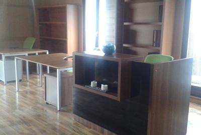 Birou, de 97 mp, în 1 Decembrie - 1