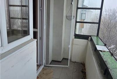 Apartament cu 3 camere decomandat în Central - 2