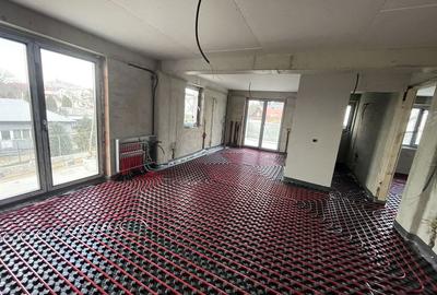 Apartament cu 3 camere în Central - 2