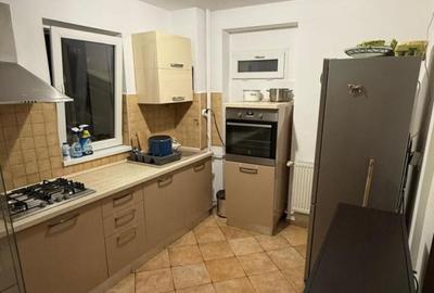 Apartament cu 3 camere decomandat, mobilat în 13 Septembrie - 8