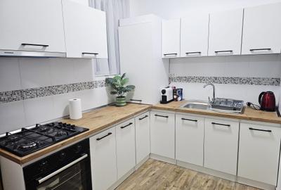 Apartament cu 2 camere decomandat, mobilat în P-ța Unirii - 14