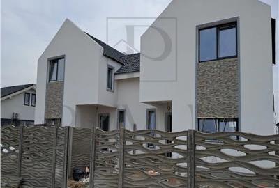 Duplex cu 3 camere cu Canalizare în Moșnița Nouă - 1