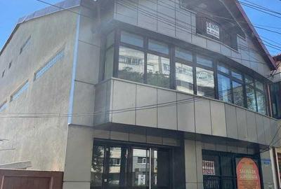 Spațiu comercial, de 35 mp, în Central - 6