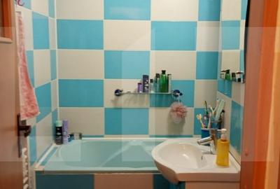 Apartament de vanzare, cu 3 camere, decomandat, 65 mp, cartierul Ciucului - 6