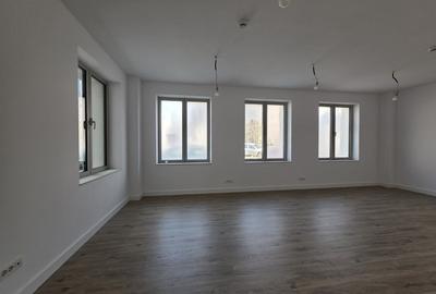 Apartament cu 3 camere decomandat, mobilat în P-ța Universității - 10
